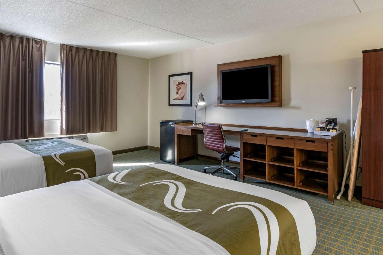 Quality Inn Lexington -Horse Park Bagian luar foto