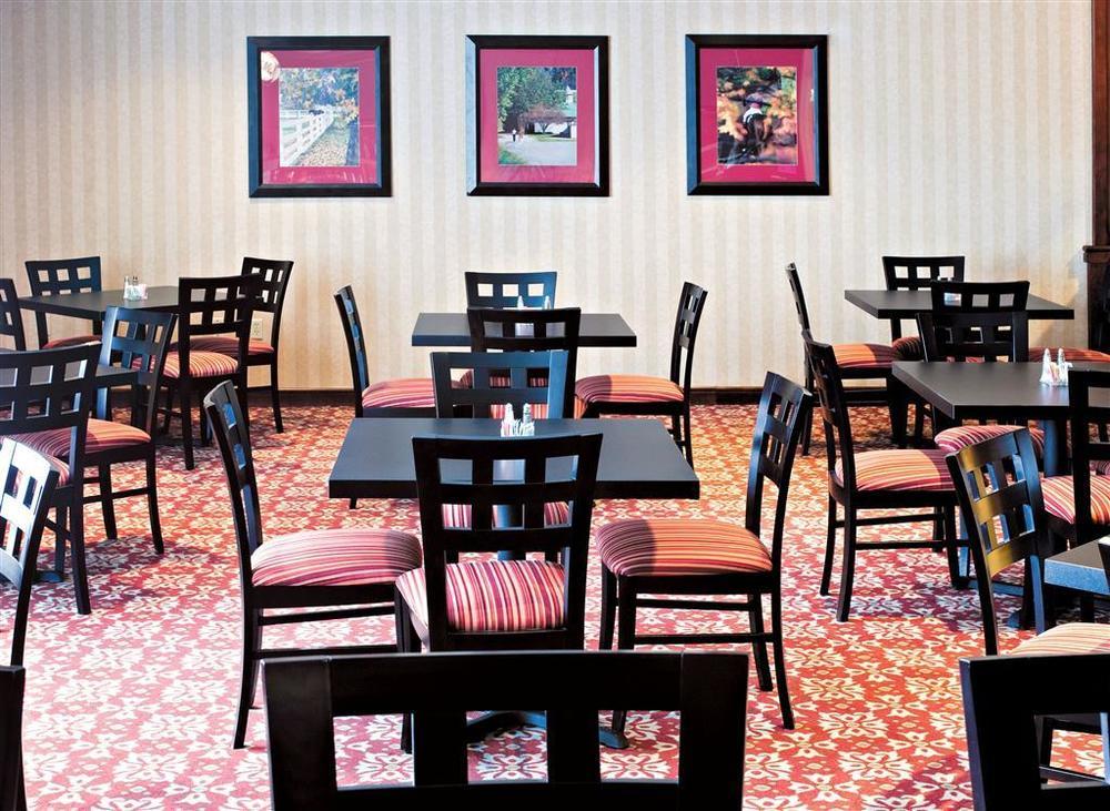 Quality Inn Lexington -Horse Park Restoran foto