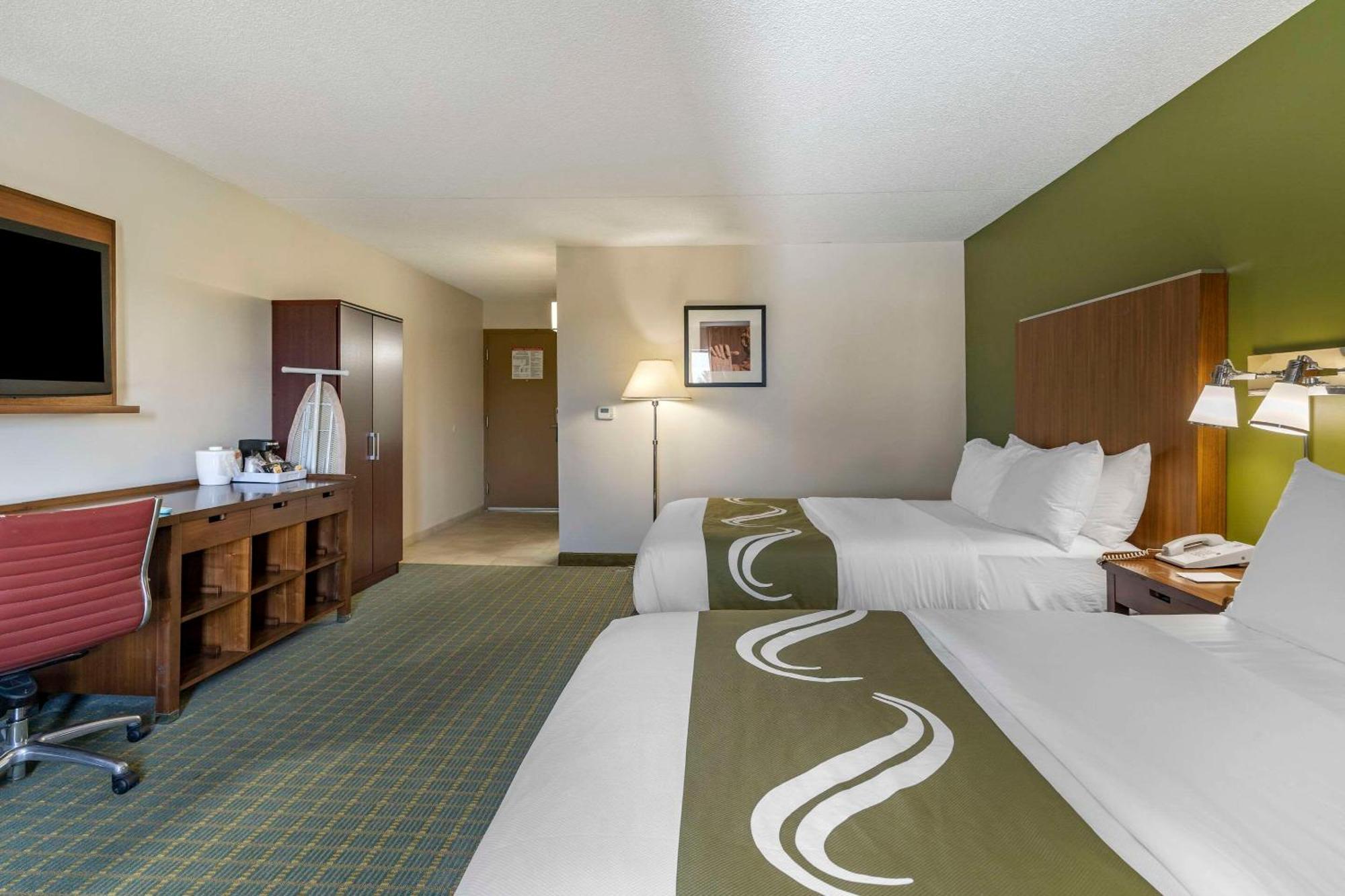 Quality Inn Lexington -Horse Park Bagian luar foto